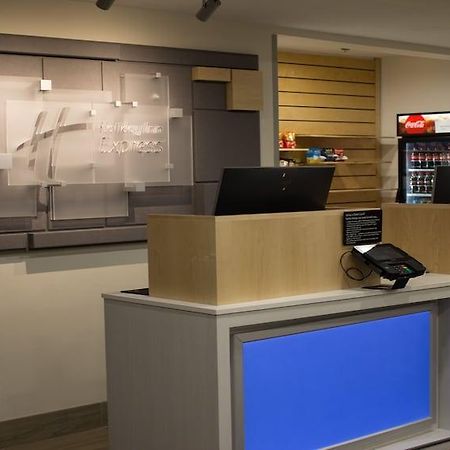 Holiday Inn Express Winfield - Teays Valley Hurricane Dış mekan fotoğraf