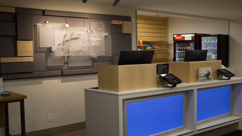 Holiday Inn Express Winfield - Teays Valley Hurricane Dış mekan fotoğraf