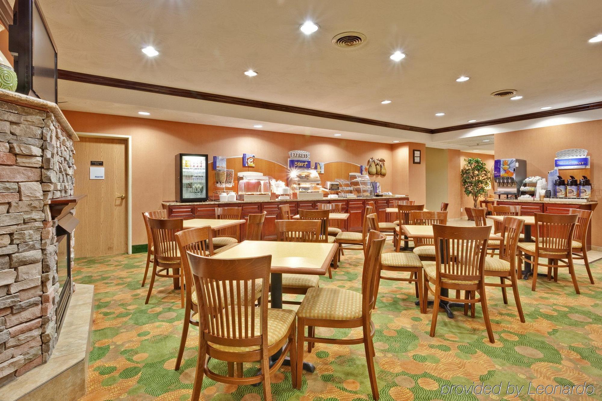 Holiday Inn Express Winfield - Teays Valley Hurricane Restoran fotoğraf