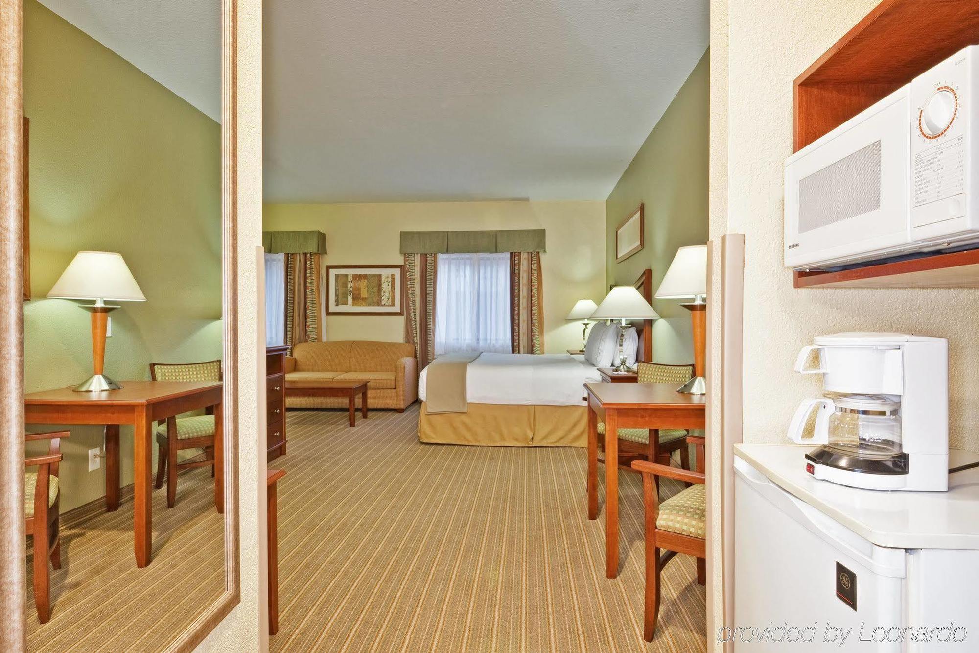 Holiday Inn Express Winfield - Teays Valley Hurricane Oda fotoğraf